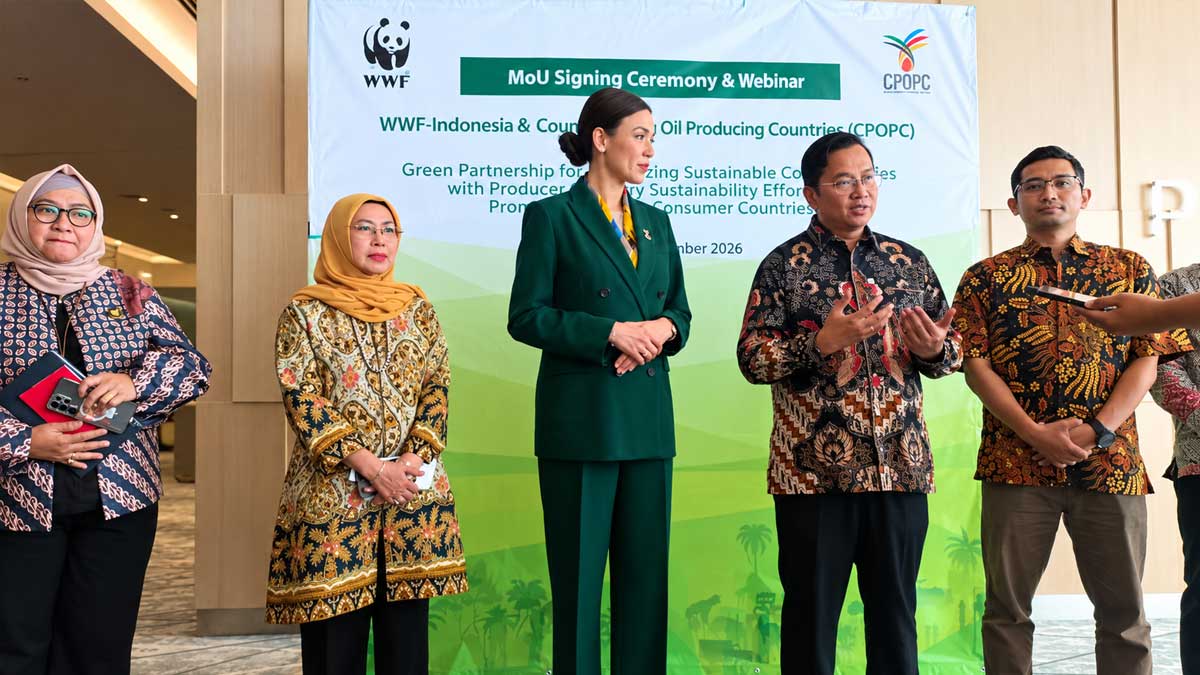 Konferensi-pers-WWF-+-CPOPC InfoSAWIT